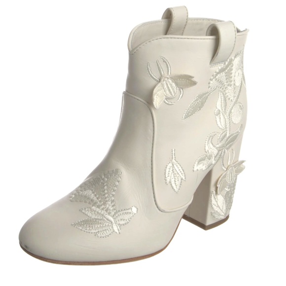 Laurence Dacade Leather Embroidered Accent Ankle Western Boots 38 US 7 WORN ONCE - Picture 1 of 5